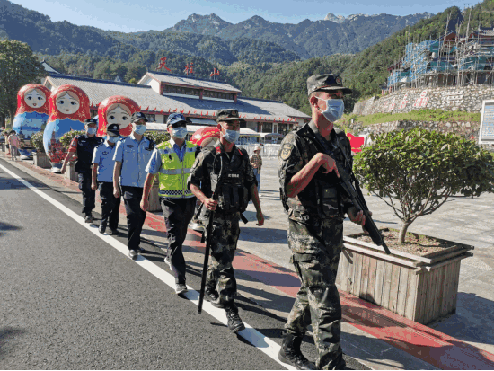 多部門聯(lián)合執(zhí)法 保障游客出行安全426.png